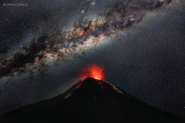 Click for full size 190819_vulkano_karangetang_with_milky_way_-_sony_a7r3_fe24mm_gm.jpg